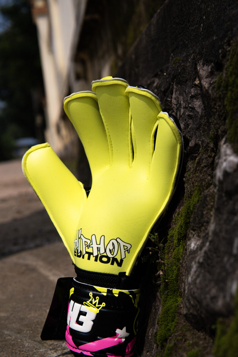 GĂNG TAY THỦ MÔN H3 HIPHOP Limited ĐEN VÀNG, ÔM TAY, XƯƠNG NGÓN MỀM, ĐỘ DÍNH BỀN KHÁ ỔN Bao Tay Chống Trơn